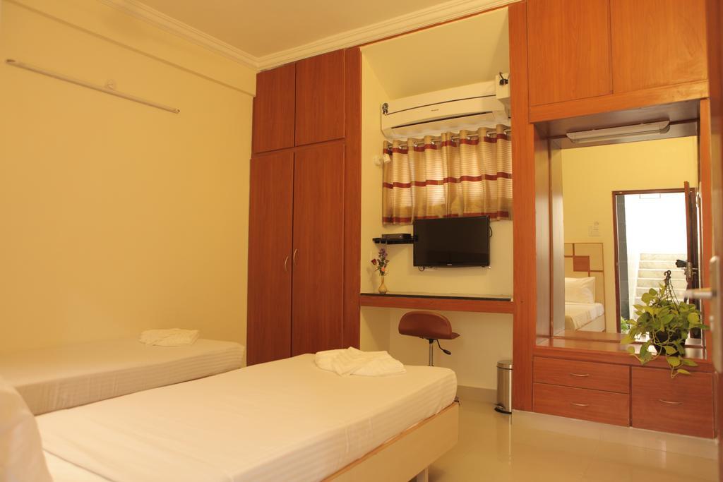 Our Nest Hotel ไฮเดอราบัด ภายนอก รูปภาพ